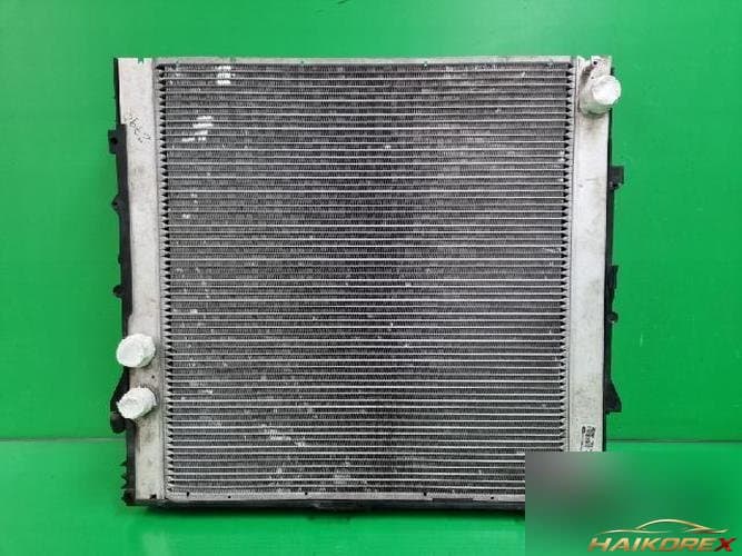 Land Rover Range Rover 2008 — радиатор PCC500670