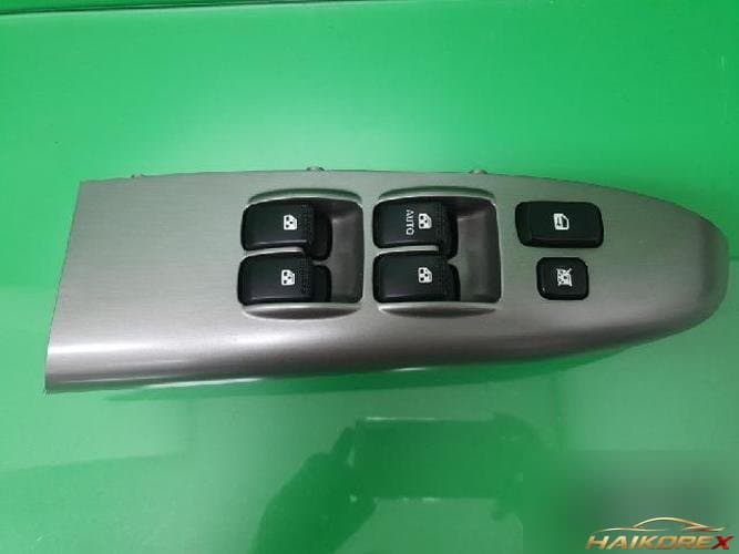 Kia Carnival 2010 — кнопка электростеклоподъемника 1
