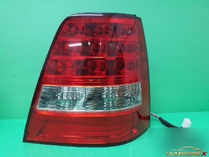 Kia Sorento 2009 — комбинированный фонарь задний правый (со стороны пассажира) 924023E500