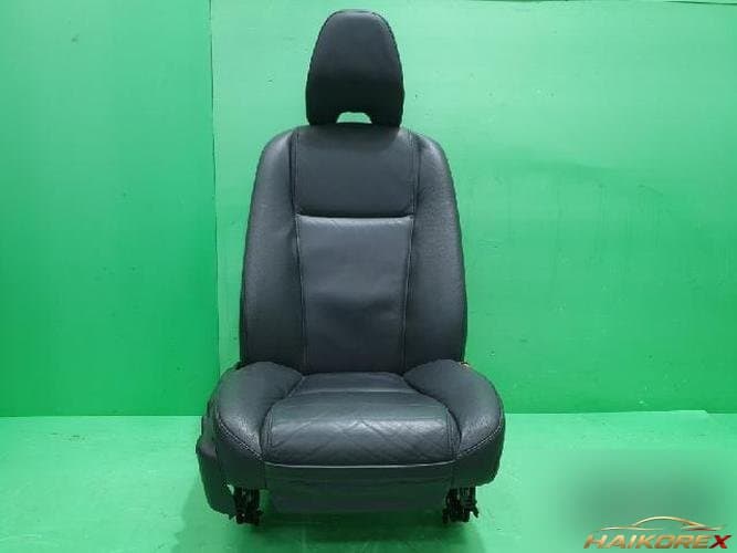 Volvo XC90 2011 — сиденье