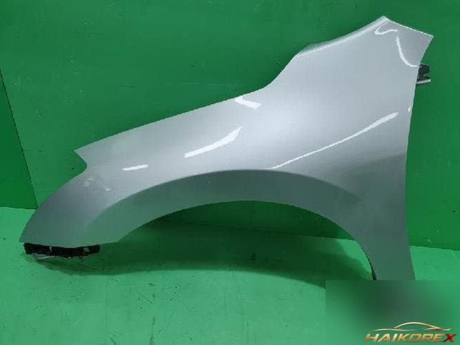 Nissan Altima 2011 — крыло левое