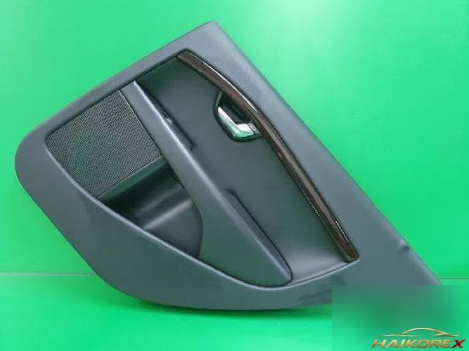 Volvo S80 2009 — накладка задней двери правая 39855780