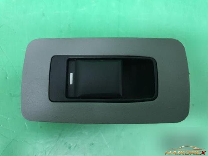 Chrysler 300 2007 — кнопка стеклоподъёмника 4