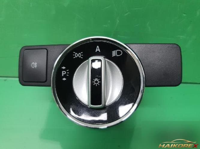 Mercedes-Benz E-Class 2010 — кнопка/переключатель 1