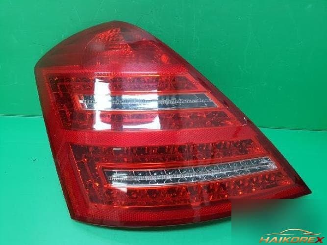 Mercedes-Benz S-Class 2008 — комбинированный задний фонарь левый
