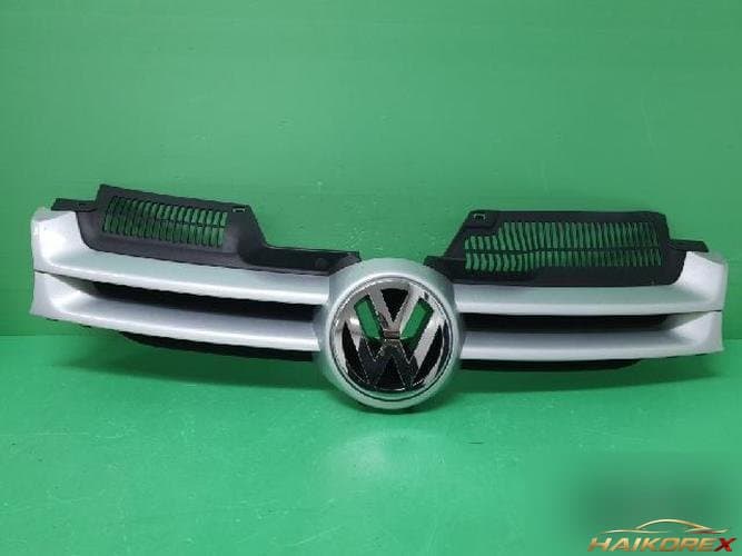 Volkswagen Golf 2008 — решетка радиатора 1K0 853 651