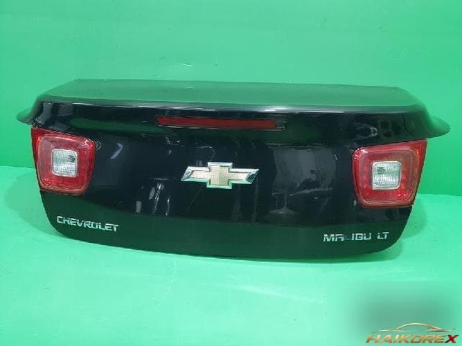 Chevrolet Malibu 2015 — крышка багажника