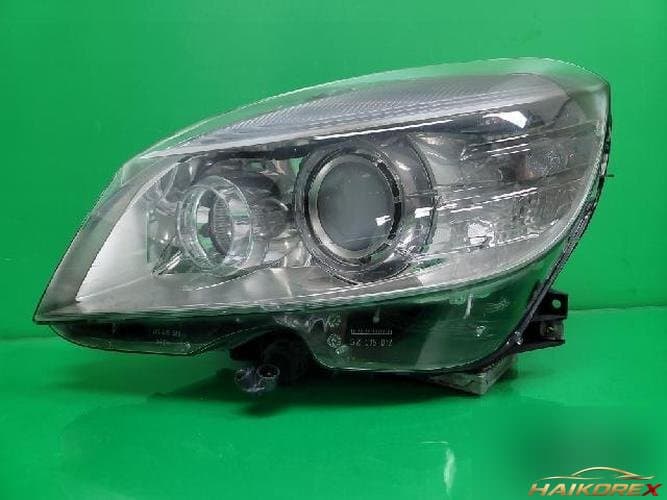 Mercedes-Benz C-класс 2009 — фара левая