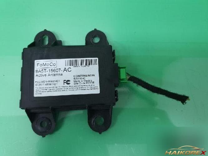 Ford MKS 2015 — бардачок 8A5T 15607 AC