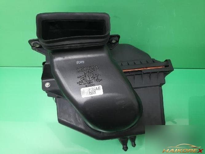 Ford MKS 2015 — корпус воздушного фильтра AA53 9A600 AD