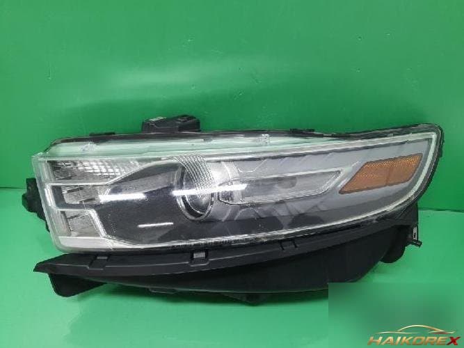 Ford Taurus 2013 — фара левая