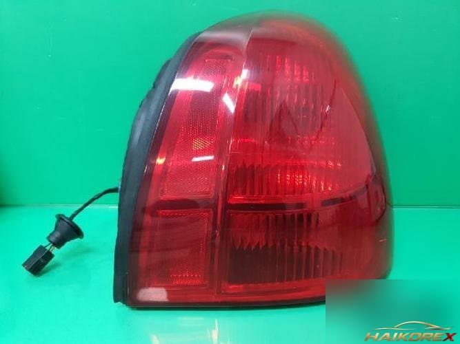 Ford Towncar 2003 — фонарь задний левый (комбинированный)