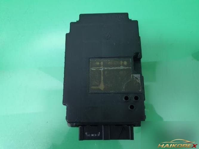Ford Town Car 2003 — прочие детали F8VF 13D709 A