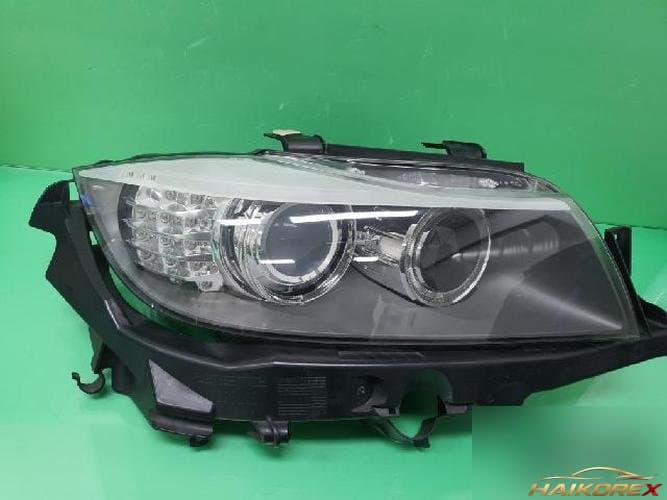 BMW 3 Series 2010 — фара правая 63117202584