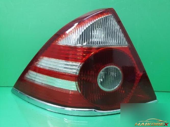 Ford Mondeo 2006 — комбинированный фонарь задний правый 1S71 13405 A