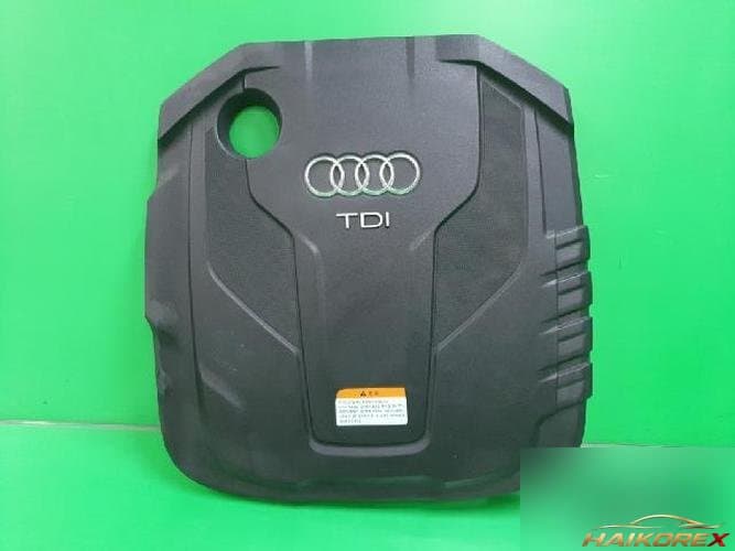 Audi A4 2015 — крышка двигателя 1