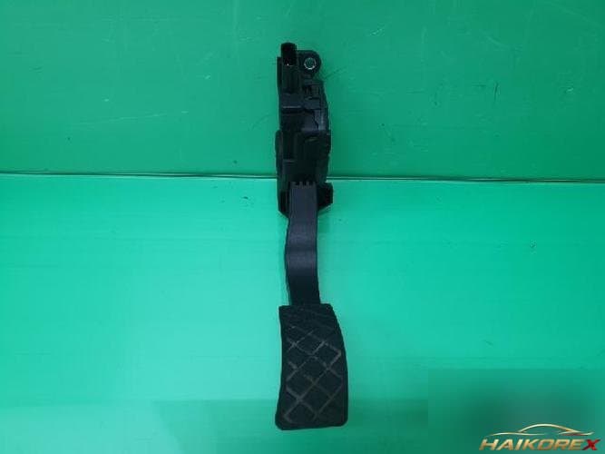 Audi A4 2015 — педаль газа 8K1 723523A
