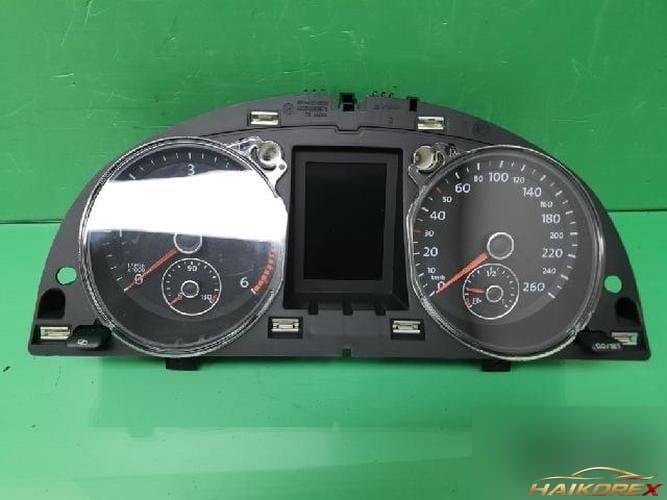 Volkswagen Passat 2011 — панель приборов 3C0920872G