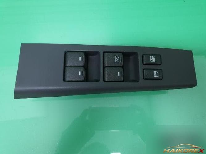 Renault SM5 2008 — кнопка стеклоподъемника 10