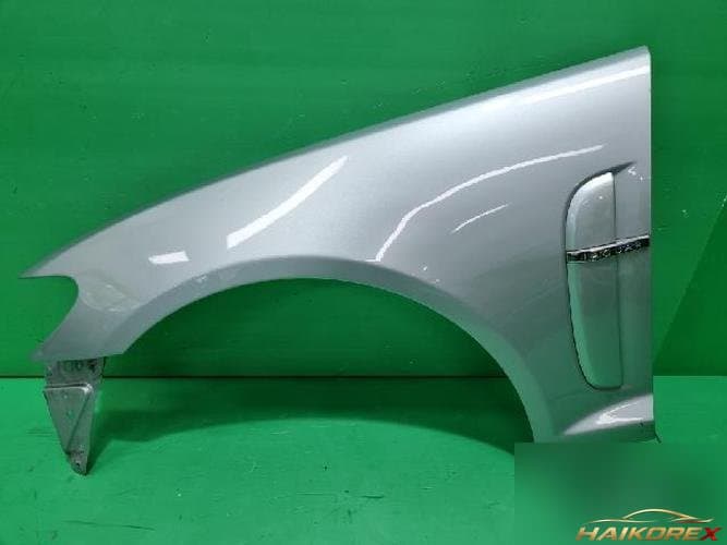 Jaguar XF 2011 — крыло левое