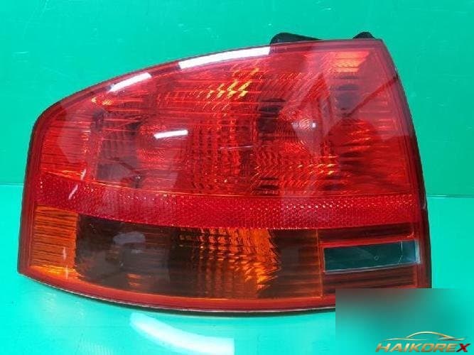Audi A4 2006 — комбинированный задний фонарь левый