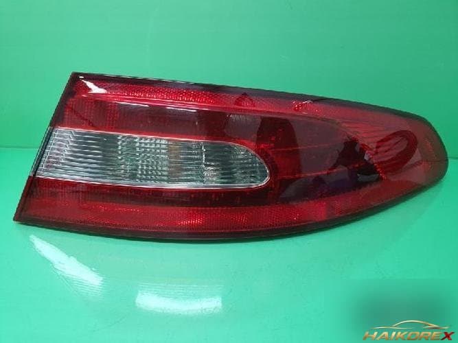 Jaguar XF 2009 — задний комбинированный фонарь правый