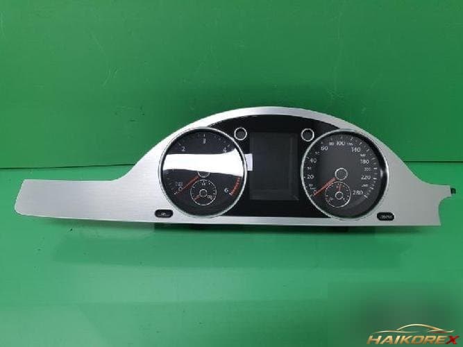 Volkswagen CC 2010 — приборная панель 3C8920870E