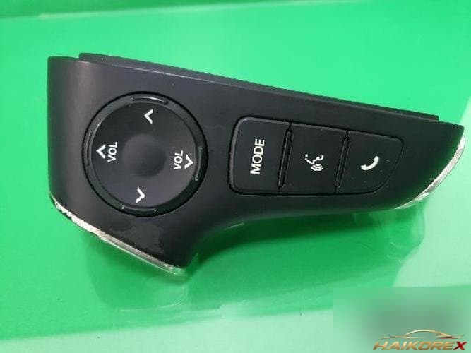 Hyundai Genesis 2009 — кнопка/переключатель 96700 3M003BR