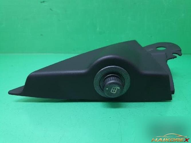 Hyundai Genesis 2009 — кнопка/переключатель 9H63 17D699 B
