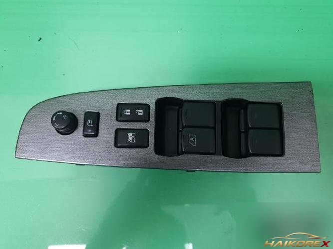 Nissan Altima 2010 — кнопка стеклоподъемника 1