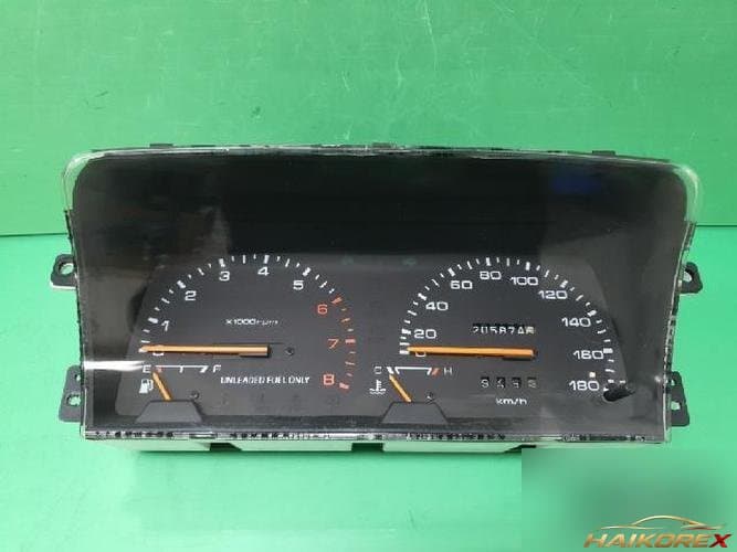 Kia Pride 1999 — приборная панель