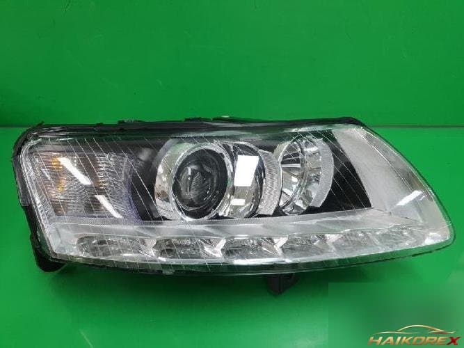 Audi A6 2007 — фара правая