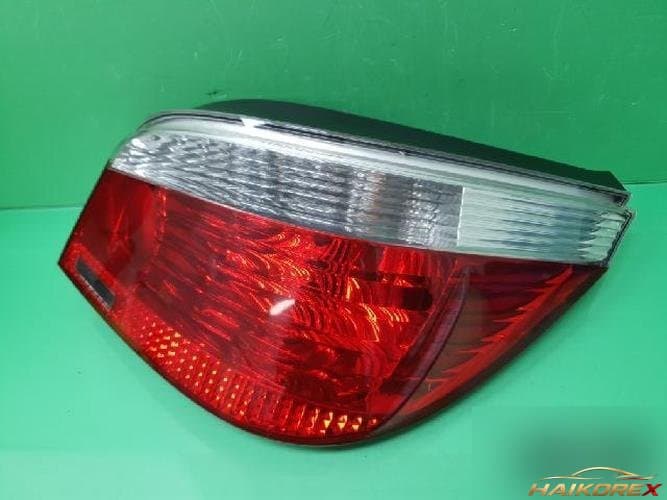 BMW 5 Series 2007 — комбинированный задний фонарь (правый)