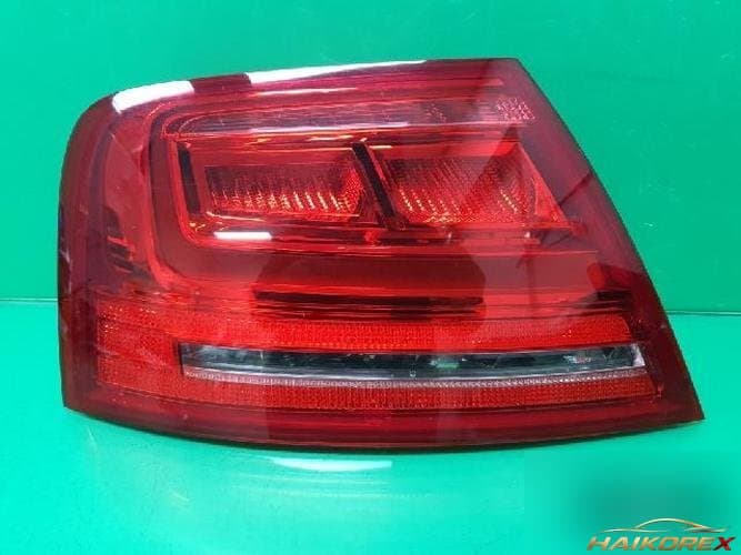 Audi A8 2011 — задний фонарь левый 4H0945095