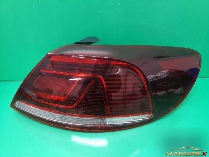 Volkswagen CC 2013 — комбинированный задний фонарь правый (пассажирский) 3C8945208T