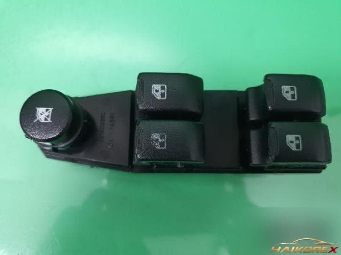Chevrolet Spark 2012 — кнопка стеклоподъемника