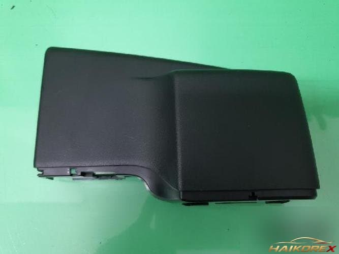 Ford MKS 2011 — прочие детали AA5T 13C105 BB