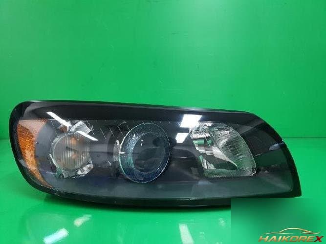 Volvo C30 2010 — фара правая 31335214