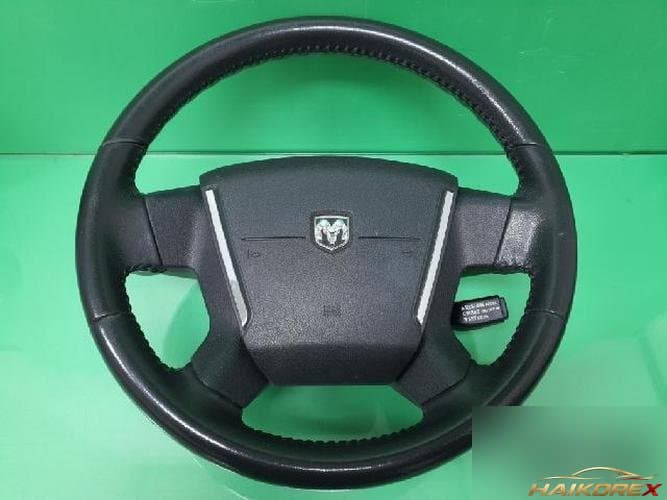 Dodge Caliber 2010 — рулевое колесо