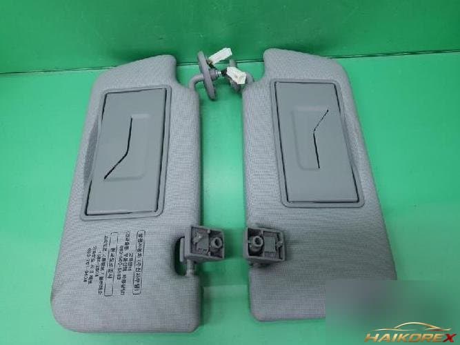 KG Mobility Tivoli 2017 — козырёк солнцезащитный правый