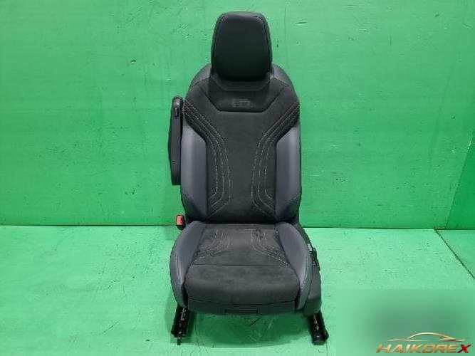 Volkswagen ID.4 2025 — сиденье