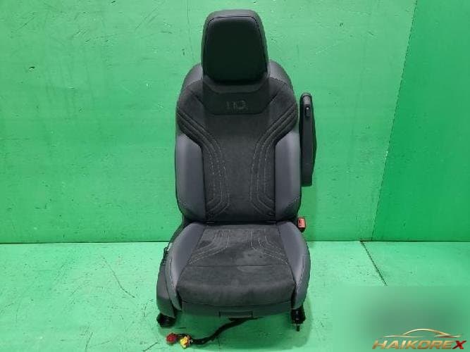 Volkswagen ID.4 2025 — сиденье 2