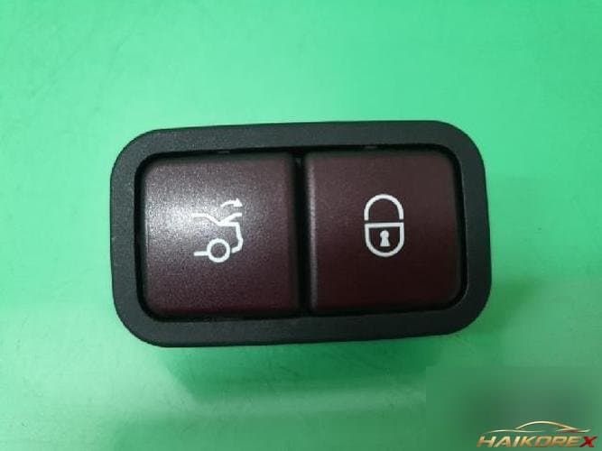 Mercedes-Benz E-Class 2010 — прочая деталь 220 821 1479