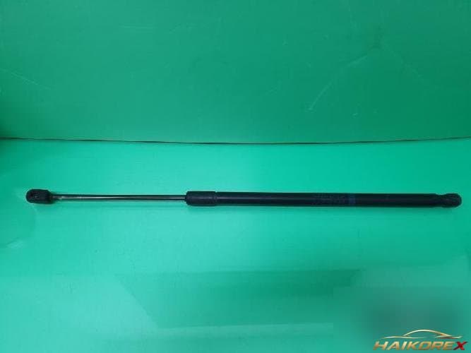 Mercedes-Benz E-Class 2010 — крышка багажника