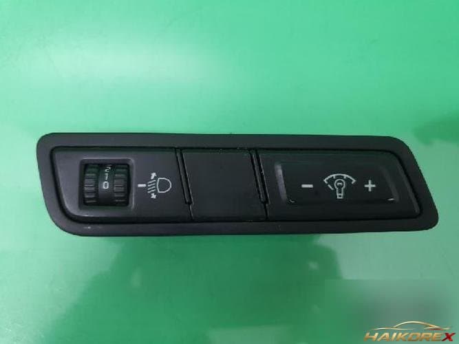 Hyundai Sonata 2018 — кнопка/переключатель 93700C1150TRY