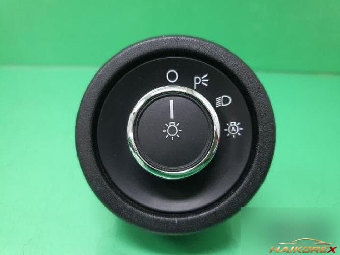 Ford Taurus 2013 — кнопка/переключатель 1