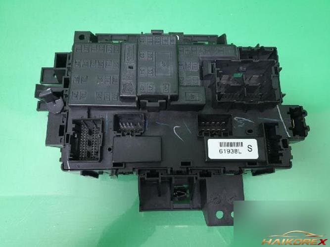 Ford Taurus 2013 — блок предохранителей салона DC3T 14B476 DA