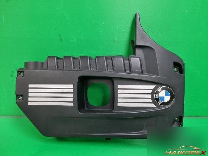 BMW X-Series 2010 — крышка двигателя