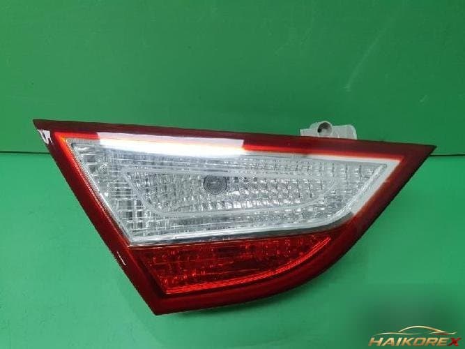 Hyundai Sonata 2011 — обшивка задней двери левая