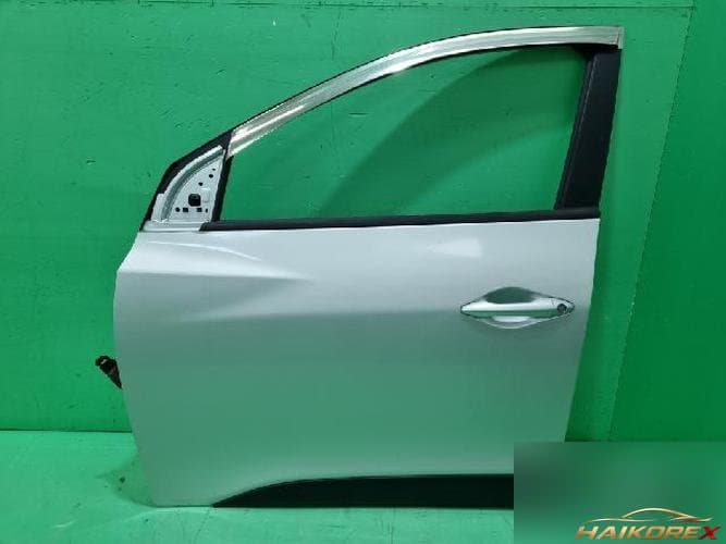 Hyundai Tucson 2011 — дверь передняя левая 760032S020